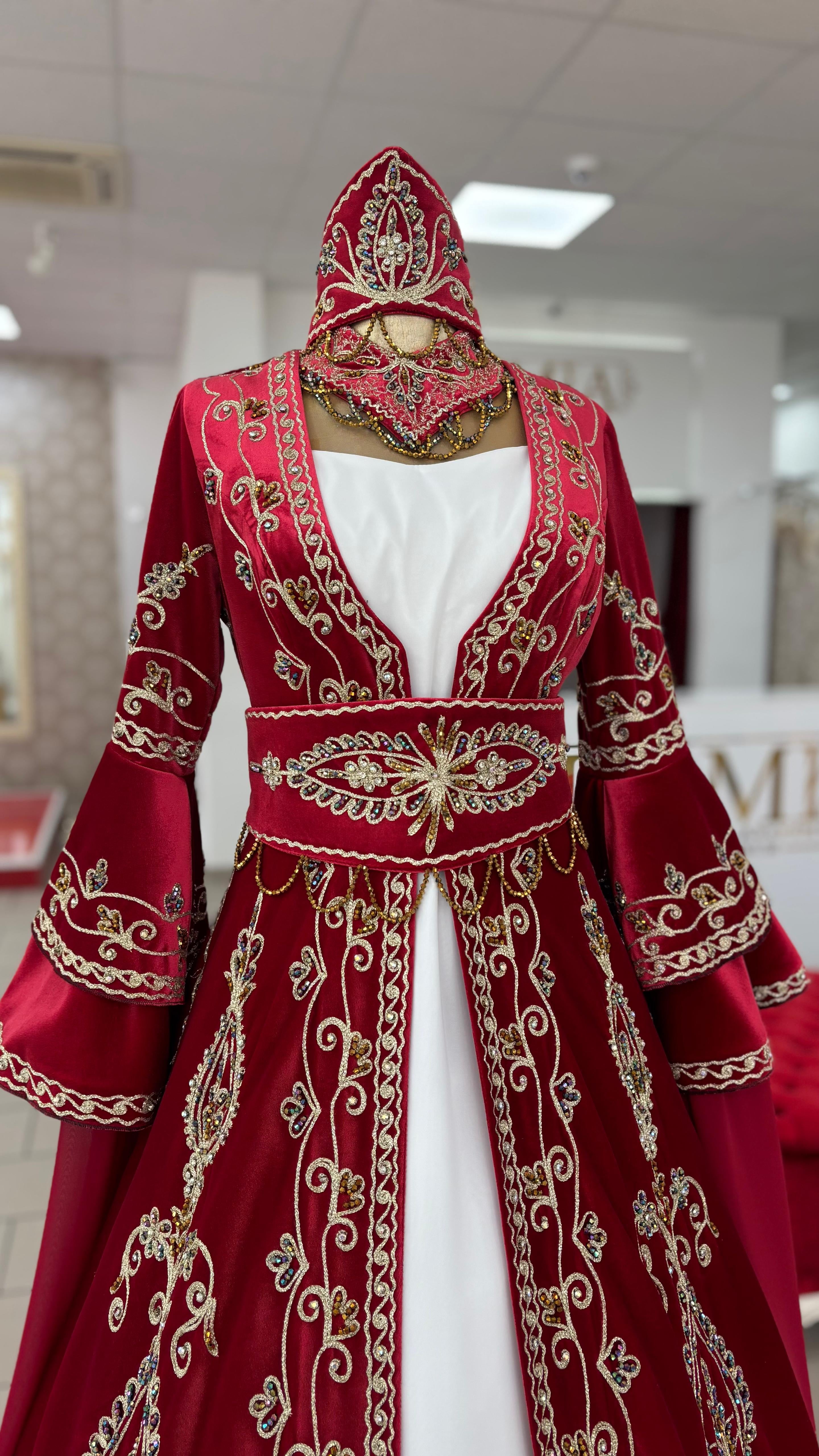 Kaftan „Destan“ – Luxus Bindallı Set in Rot (4-teilig) mit Goldstickerei