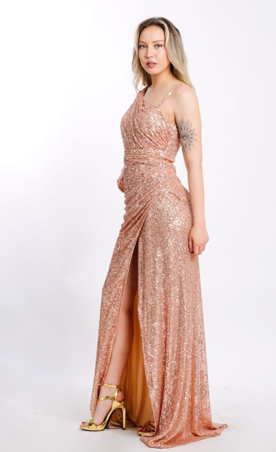Abendkleid M160 – Prinzessinnen-Silhouette und Beinschlitz in Kupfer – Ansicht 2 | Lamia Mode