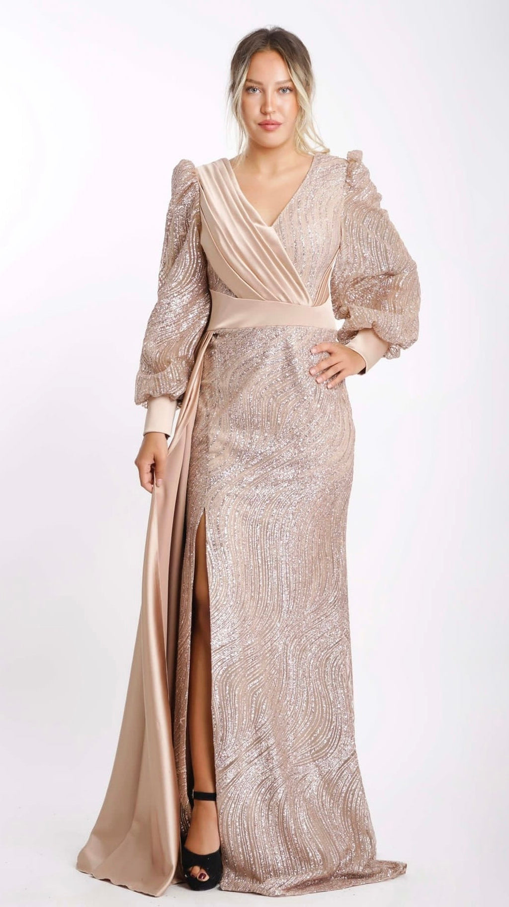 Abendkleid M178 in Puder – Ansicht 1 | Lamia Mode