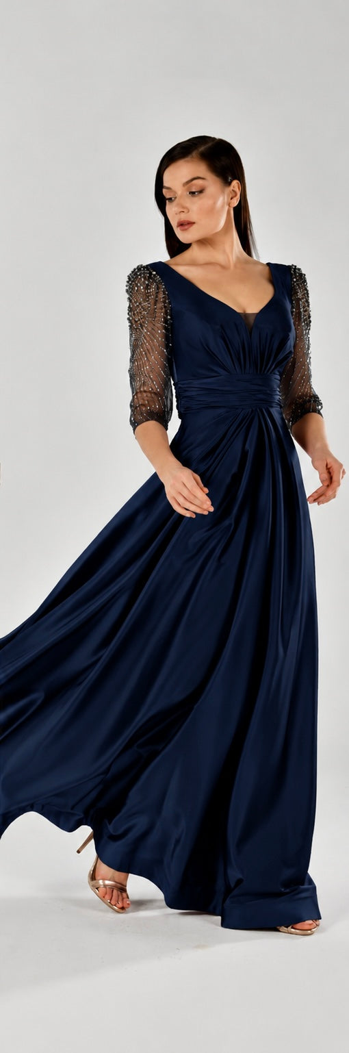 Elegantes Abendkleid mit Drapierung & Perlenärmeln / C5833