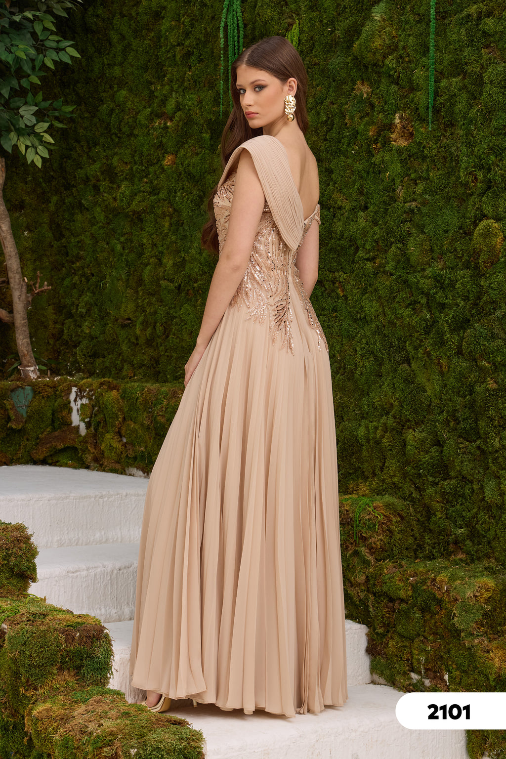 Abendkleid One-Shoulder mit Stickerei & Plisseerock – Modell C2101 – Schwarz