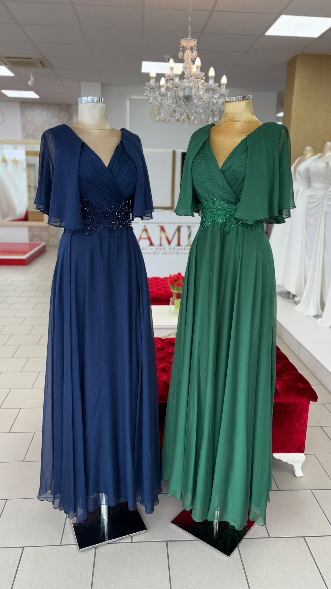 Abendkleid mit Chiffonrock & V-Ausschnitt – Modell FK639