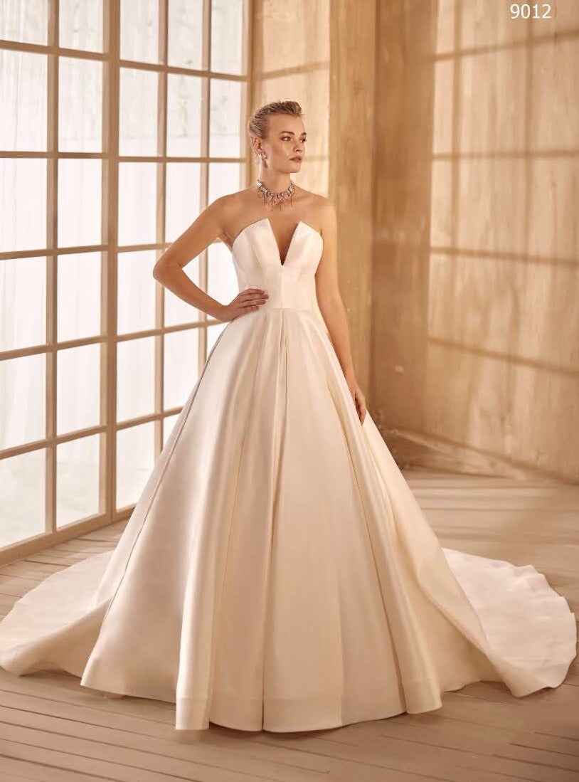 Brautkleid