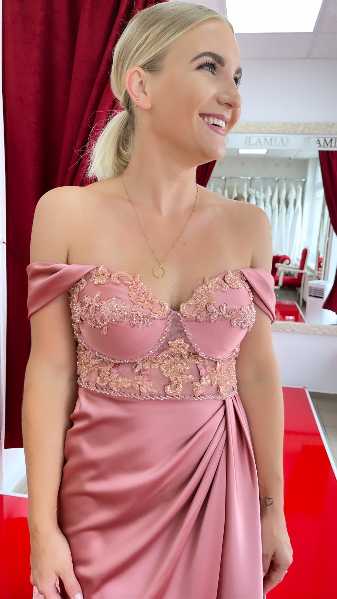 Abendkleid FK4502 – Satin und Spitze – Ansicht 3 | Lamia Mode