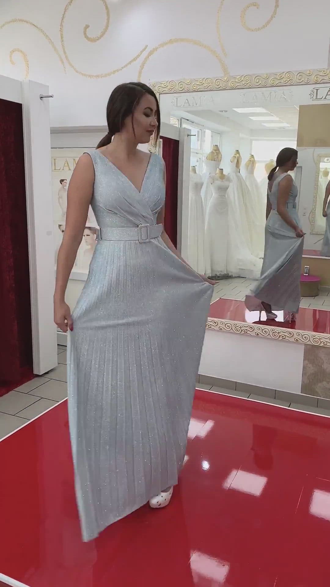 Plissiertes Abendkleid mit V-Ausschnitt und Gürtel FK3501