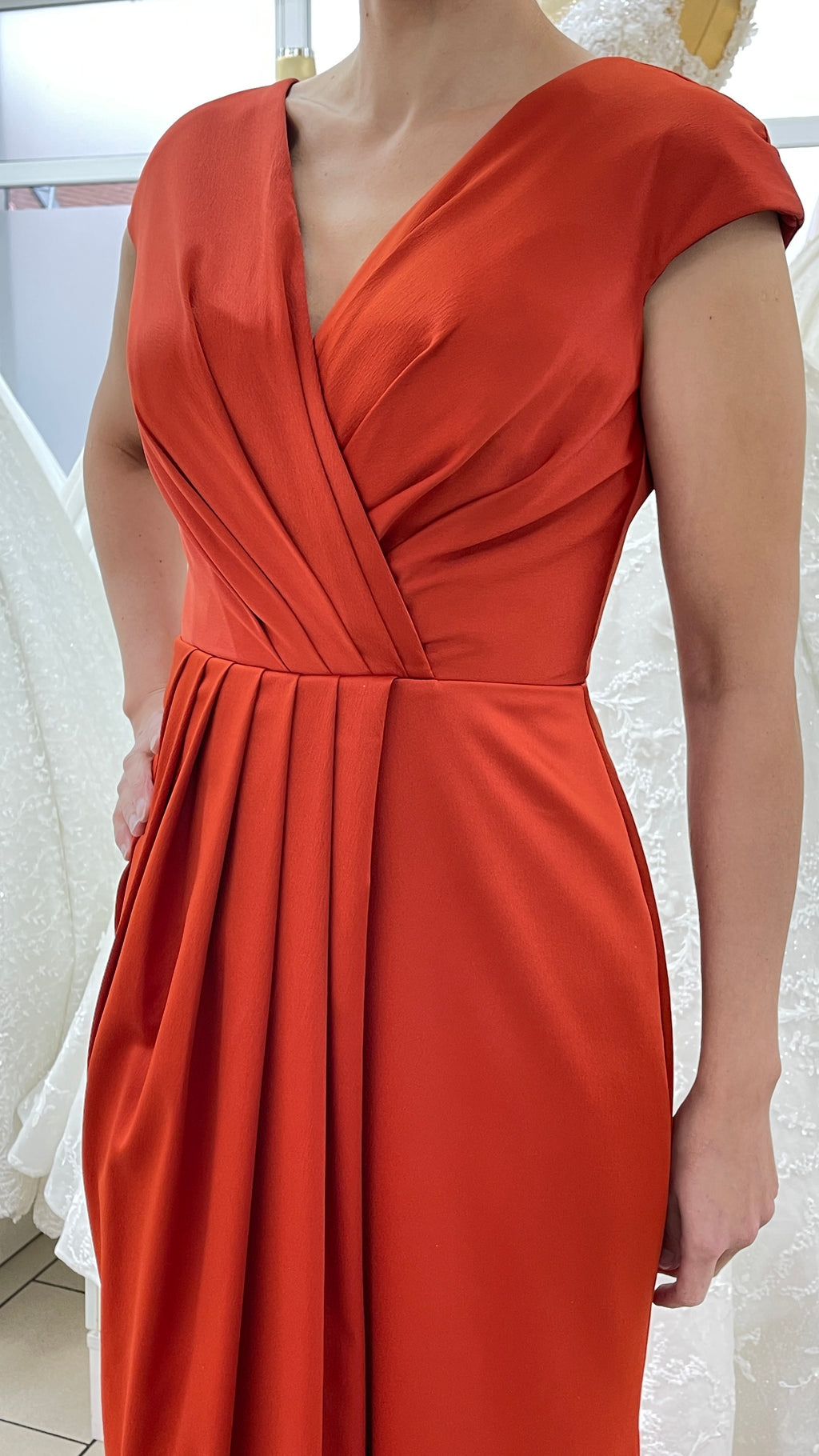 Elegantes Abendkleid mit Wickeloptik & Beinschlitz / FK3326
