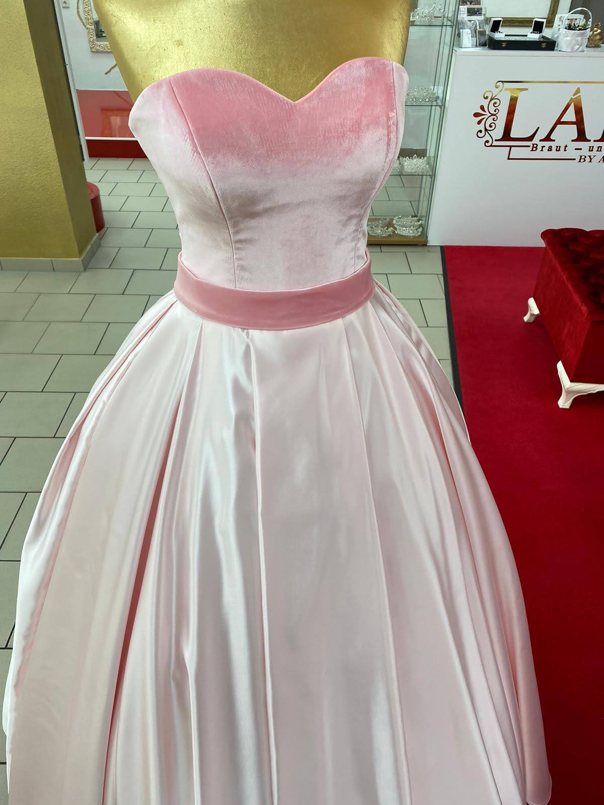 Ballkleid Rosa