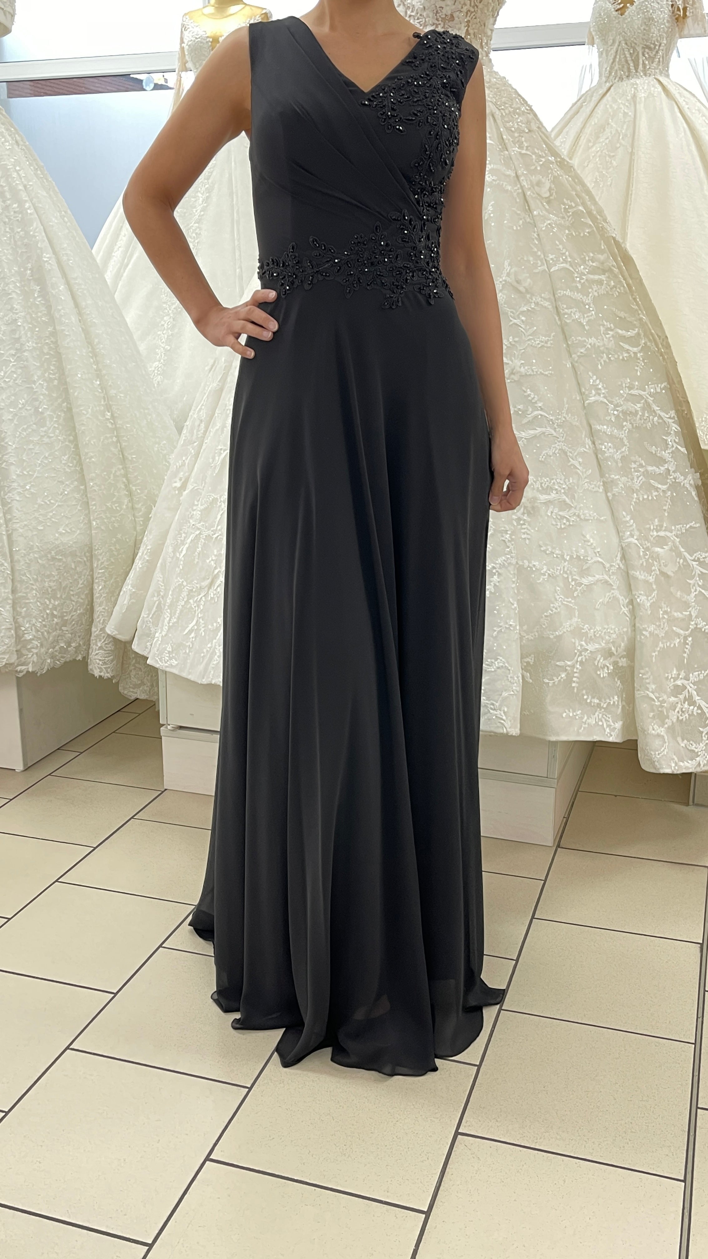 Elegantes Kleid mit Drapierung & fließender A-Linie / FK3245