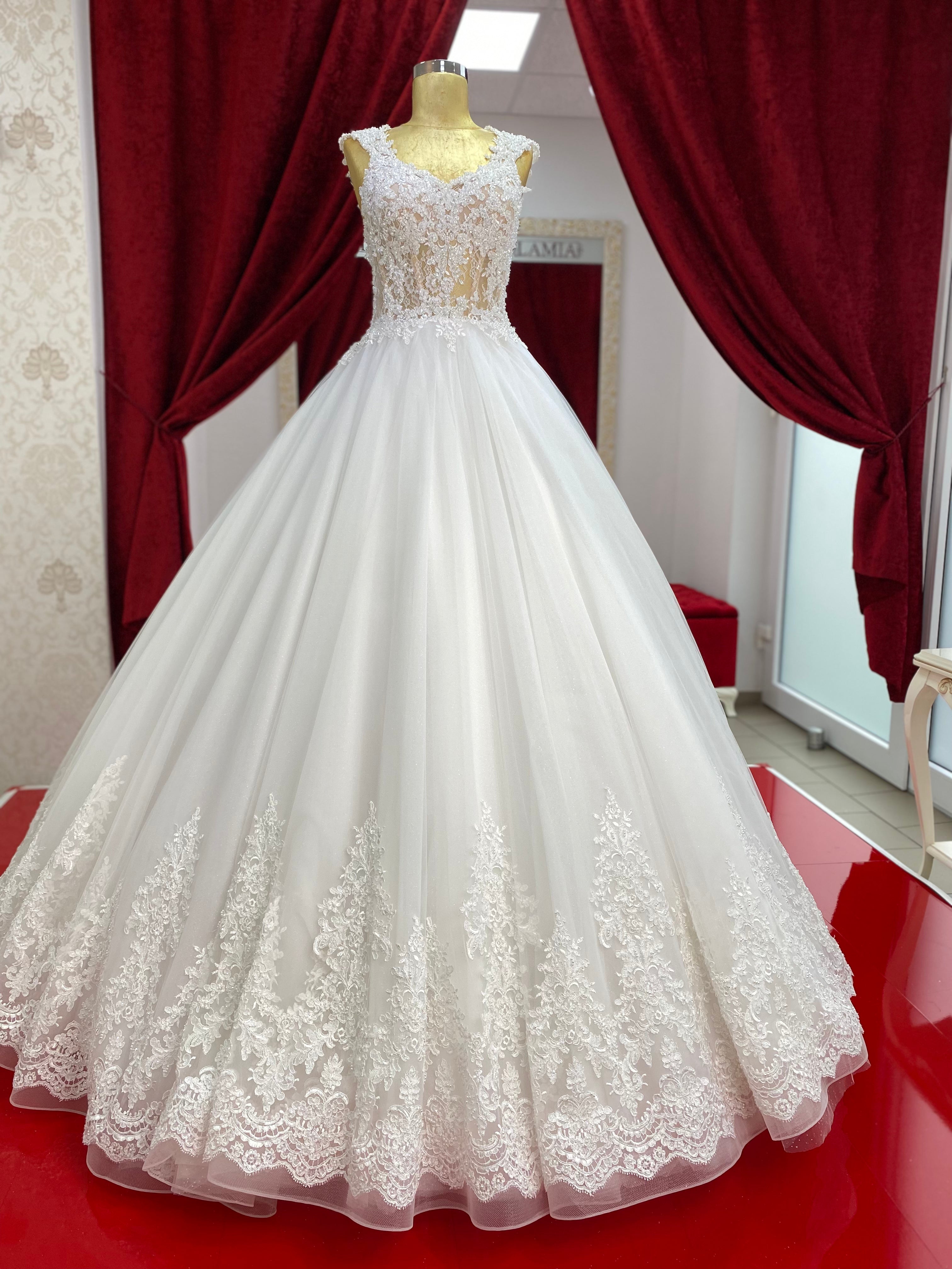 Brautkleid April